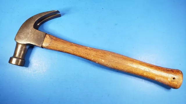 Vintage Original Plumb Curved Claw Hammer With Handle 22.3 Oz. Carpentry Tool