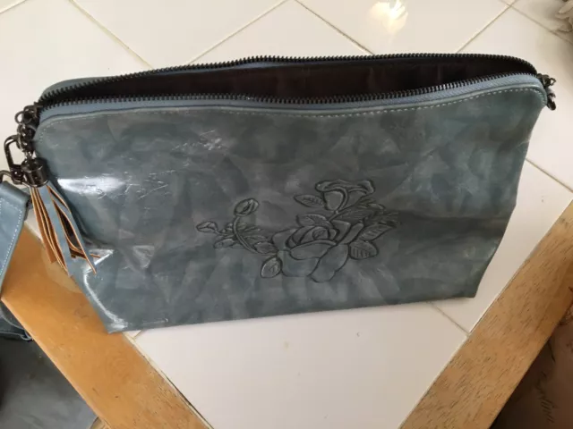 MEITRUE Women's Tassels Embossed Crossbody Bag