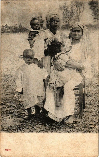 CPA AK Ladies with Babies and Children - Folklore MOROC (963842)