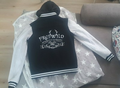 Was es beim Bestellen die Frei wild college jacke still zu beurteilen gilt