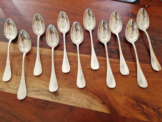 CHRISTOFLE modèle Chinon ?? 11 cuillères à soupe en métal argenté - Arts de la table