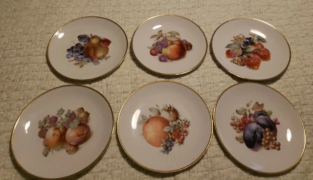 Set of Six Eschenbach Bavaria Baronet China 7 3/4" Gold Trimmed Fruit Plates