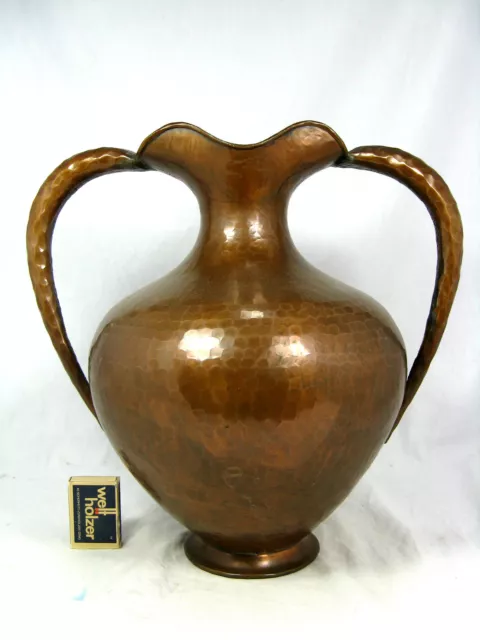 Well shaped Formschöne Egidio Casagrande masterpiece copper / Kupfer Vase 43