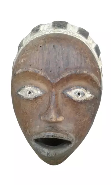 Art africain-Africa art:Masque-statue Tshogo du Gabon en Afrique centrale