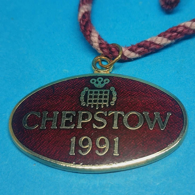 Chepstow Horse Racing Members Badge - 1991