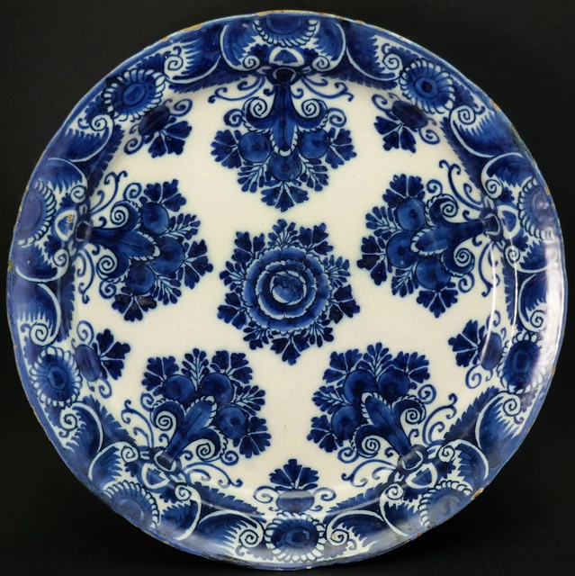 LARGE ANTIQUE 18th CENTURY DUTCH DELFT FAIENCE TIN GLAZED FLORAL CHARGER PLATE