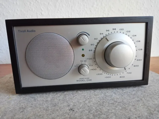 Tivoli Audio Model One Radio, Esche/ Silber, Antenne, Restauriert, Bitte Lesen