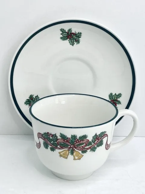 Johnson Brothers Victorian Christmas Teacup Cup Saucer Set England Holly Vintage