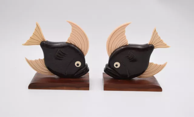 Paire de serre-livres poissons en bois et bakélite ou galalithe style Art Déco