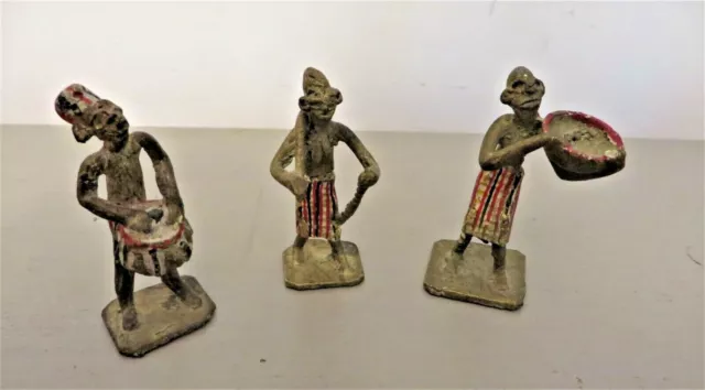 Lot De 4 Figurines Ou Statuettes Africaines En Metal Peint