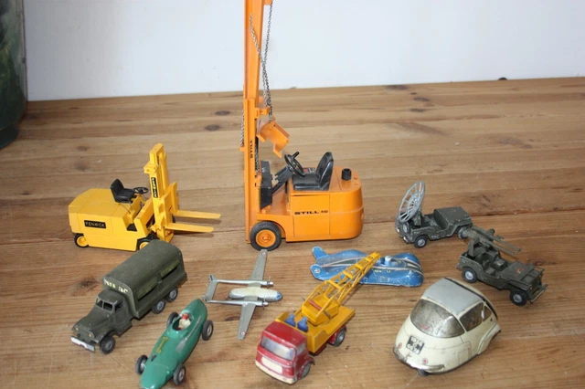LOT DE 4 voitures anciennes Model of Yesteryear et Solido EUR 5,00