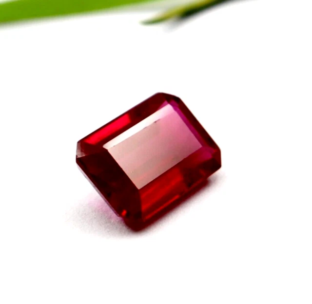 Rubis Naturel Rouge Certifié 8-10 Carats - Forme Coussin - Qualité Excellente