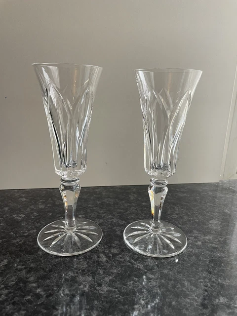 2 flûtes à champagne en cristal St. Louis modèle Camargue