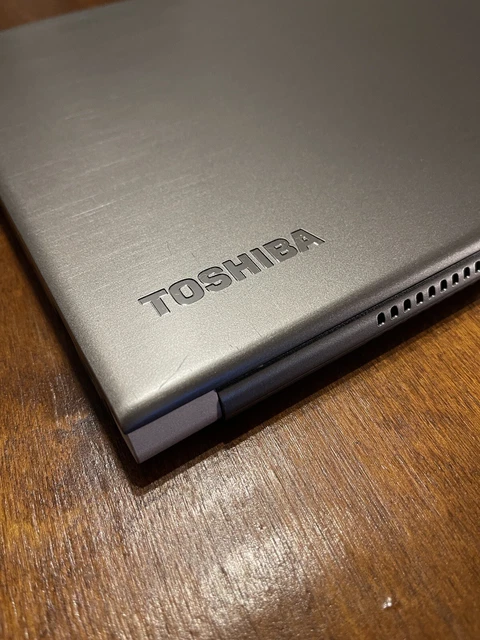 Toshiba Portege Z30-A. 256 GB SSD & 8 GB RAM Speicher. Top Zustand!