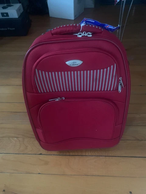 Valise Air Afrique et 5 trousses de confort