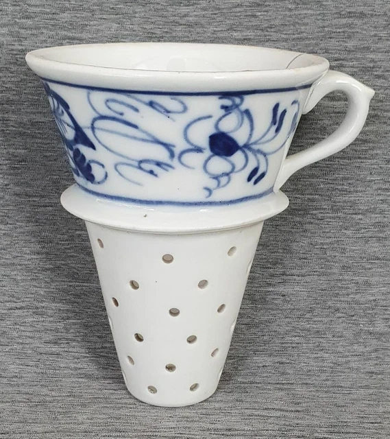 Uralter Porzellan 1 Tassen Teefilter Landhaus Loft Vintage antik alt mit Riss