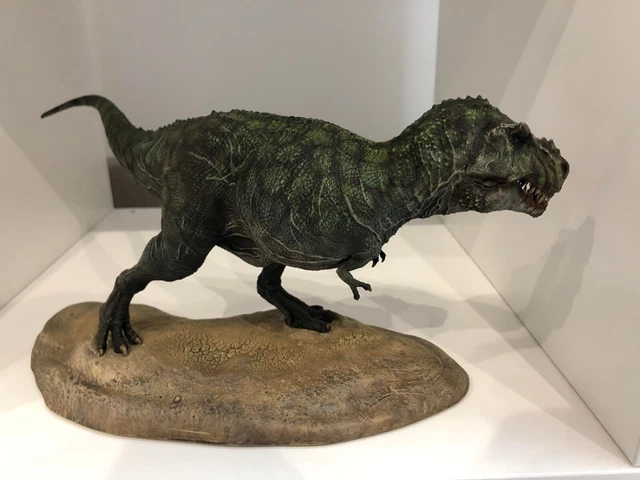 DINOSAUR FIGURE TYRANNOSAURUS rex model GK collectible animal statue