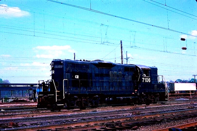 Original Kodachrome Slide Conrail Gp-9 #7106 Harrisburg, Pa April 30, 1979