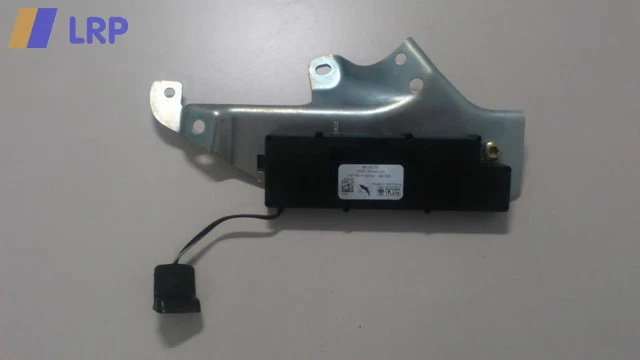 03-08 Jaguar S-Type R X202 AM FM Radio Antenna Amplifier 2R8318C847BC OEM
