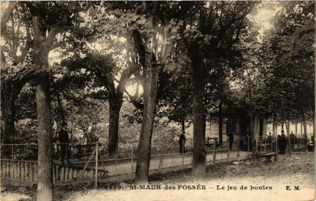 CPA AK St-MAUR-des-FOSSES - The Ball Game (390489)