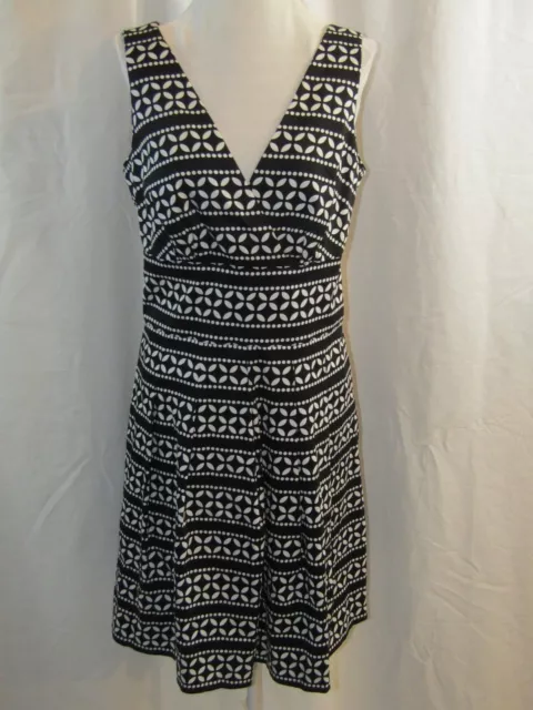 WHITE HOUSE BLACK MARKET-Black with White Sleeveless Dress - Size 4 NWT