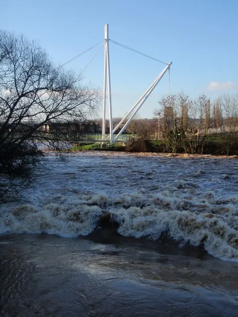Photo 6x4 Head Weir on the River Exe Exeter The Exe in angry mood as it h c2009