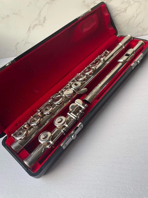 Pearl Flute pf 661re , Solid Silver Head Joint, Open Hole
