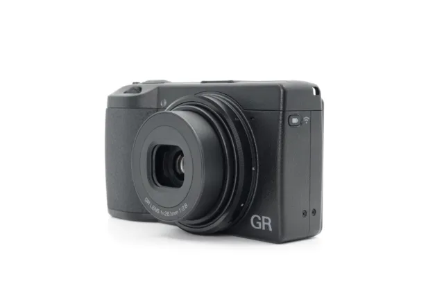 Ricoh GR IIIx Compact Digital Camera - Black (26.1mm f/2.8 GR Lens) 3