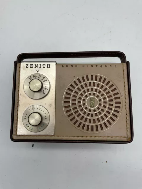 Vintage ZENITH Royal 490 Transistor RADIO Vintage ZENITH Royal 490 Transistor RADIO