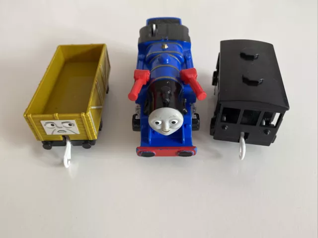 TOMY TRACKMASTER THOMAS the Tank Engine battery Train Belle and Trucks ...