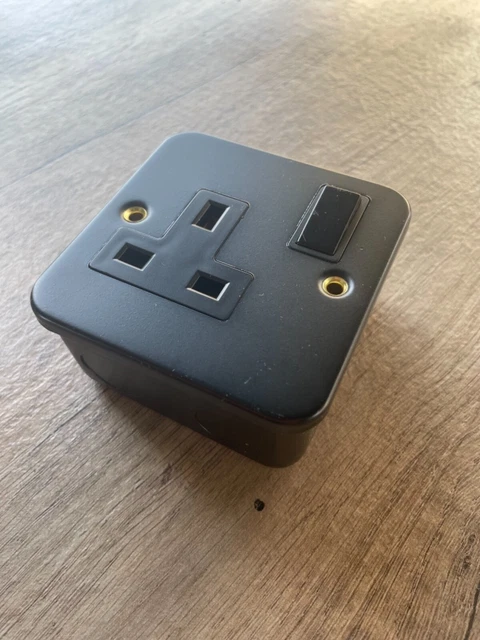 BLACK METAL CLAD single 13A switched power Socket £30.00 - PicClick UK