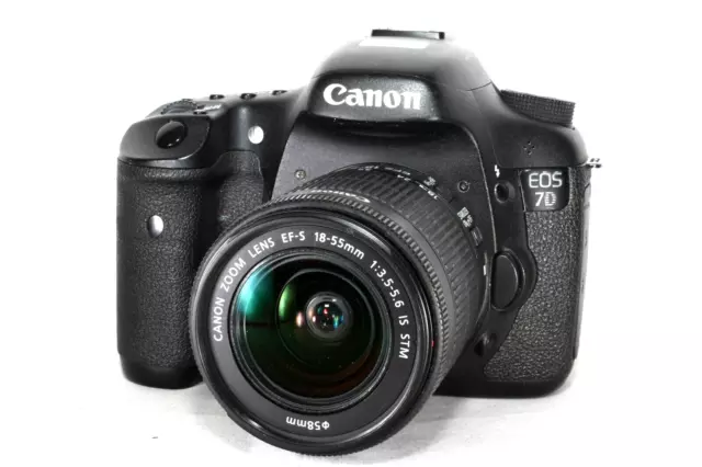 Canon EOS 7D Digital SLR Camera w/ EF-S 18-55mm f/3.5-5.6 IS STM Zoom Lens