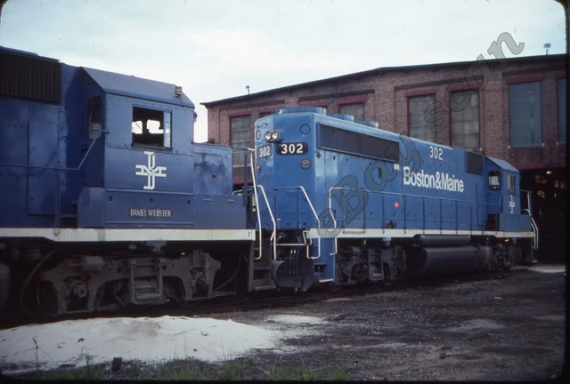 Boston & Maine 202 (GP38-2), 302 (GP40-2) July 1979 - 2 Kodachrome slides