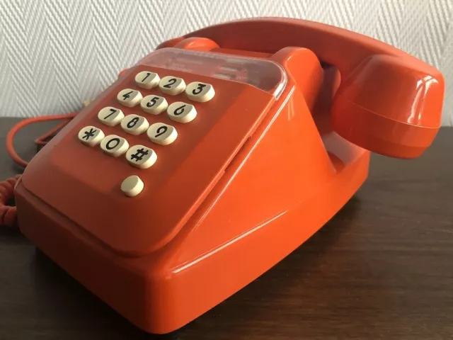 Téléphone Socotel orange à touches des années 80