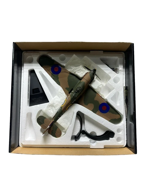 CORGI AVIATION ARCHIVE US35503 2006 HURRICANE Mk1 Castle Camps LEWIS 3 figures CORGI AVIATION ARCHIVE US35503 2006 HURRICANE Mk1 Castle Camps LEWIS 3 figures