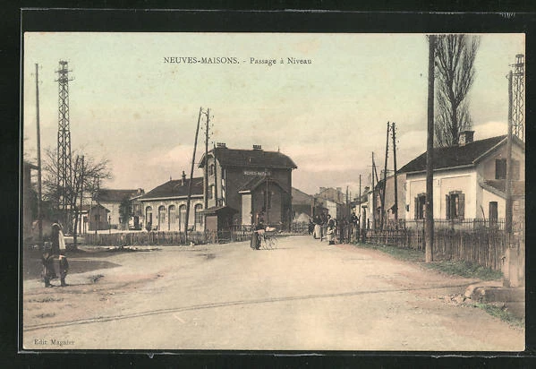 CPA Neuves-Maisons, Passage a Niveau