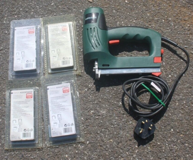 PARKSIDE PET32 CORDED Electric Tacker Gun Stapler 230v with Staple