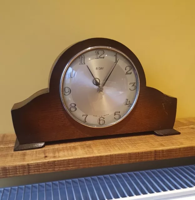 Vintage Wooden mantel clock 8 day GT Britain