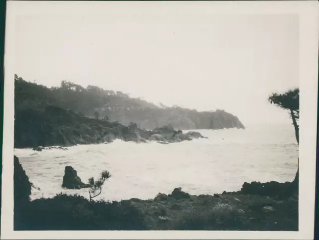 France, Saint Raphaël, Le Trayas  Vintage silver print. Côte d Azur  Tirage ar