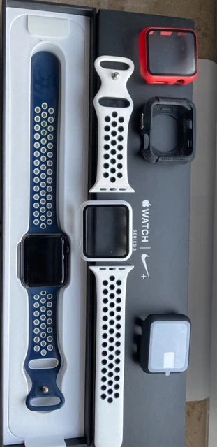 Apple Watch Series 3 Nike+ GPS 42mm Silber Aluminiumgehäuse mit Platinum/Schwarz