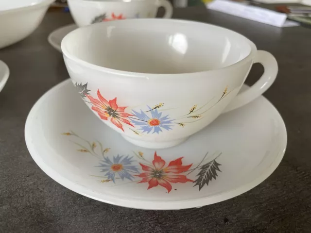 Service à thé 5 tasses/soucoupes verre opalin Arcopal fleur rose Vintage Plat