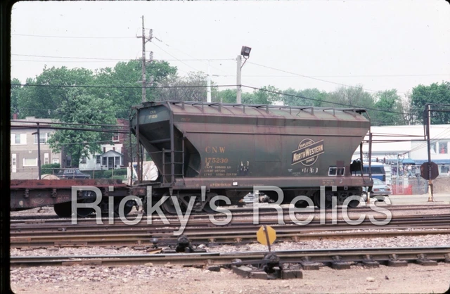 Original Slide CNW 175230 Covered Hopper Chicago Northwestern 1992