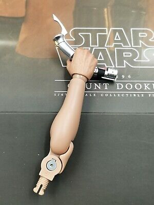 Hot Toys HT MMS496 1/6 Scale Count Dooku LED Lightsaber Arm Figure Star Wars New