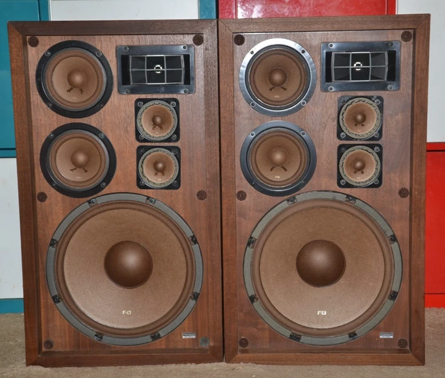 PAIR OF VINTAGE Pioneer CS-88A Speakers Great sound !!!