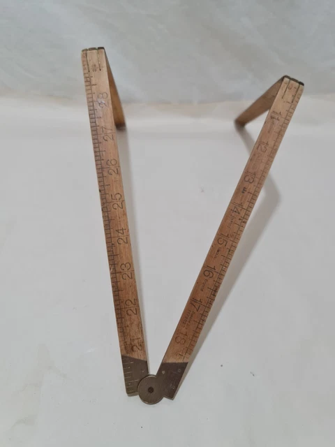 Vintage Rabone Chesterman No 1162 Folding with brass 36 inch/cm Ruler. Vintage Rabone Chesterman No 1162 Folding with brass 36 inch/cm Ruler.