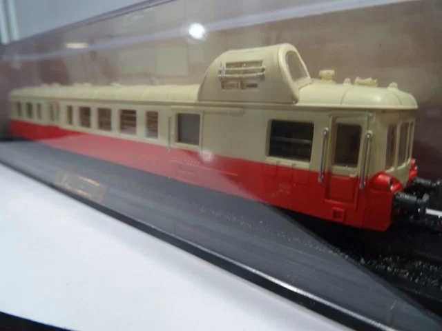 ATLAS MICHELINES ET autorails: L'autorail X-3800 Picasso neuf en ATLAS MICHELINES ET autorails: L'autorail X-3800 Picasso neuf en