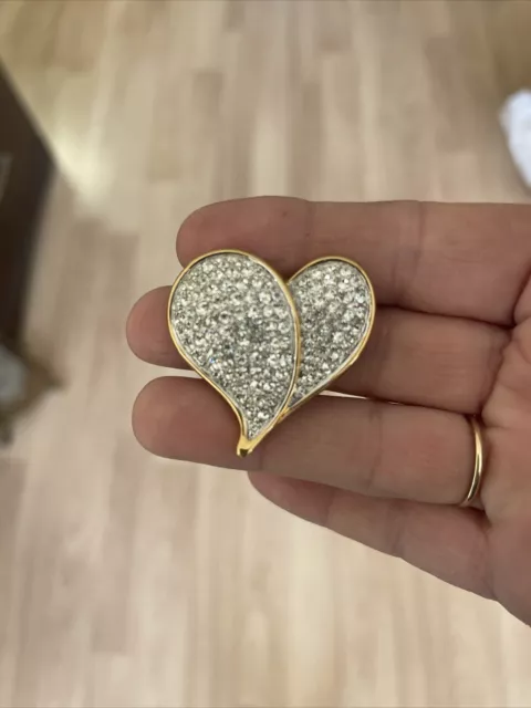 Swarovski Swan Signed  Crystal Heart Pin Brooch Gold Tone Beautiful