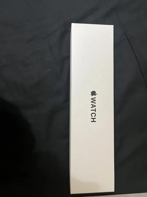 apple iwatch SE series 40mm Sports Band  Boxed Up Sealed Brand New 2023