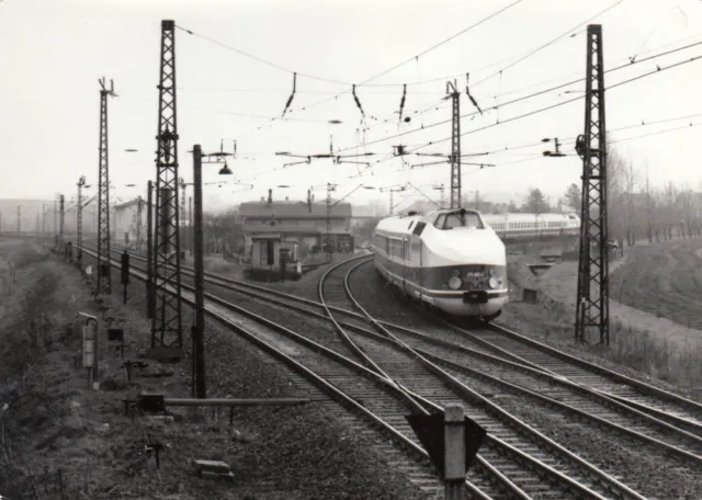 Org. Foto 11X15 Verbrennungstriebwagen Der Baureihe 175 Aufn. 1981 (G2993)
