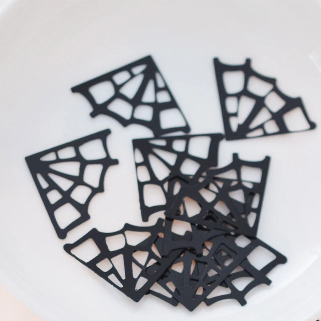 1 paquete de 30 g Spooky Paper tela de araña recortes de papel Ti